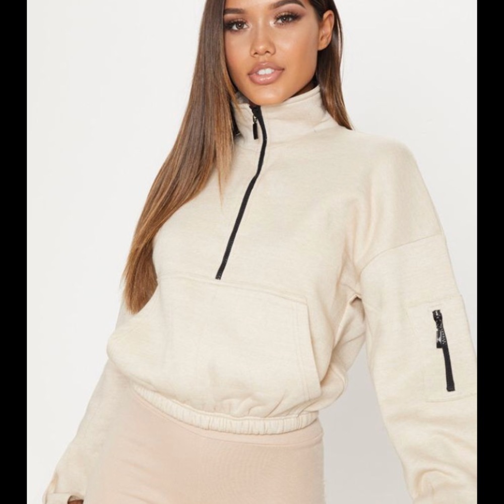 Pretty little thing cropped sweater 🧚🏻‍♀️